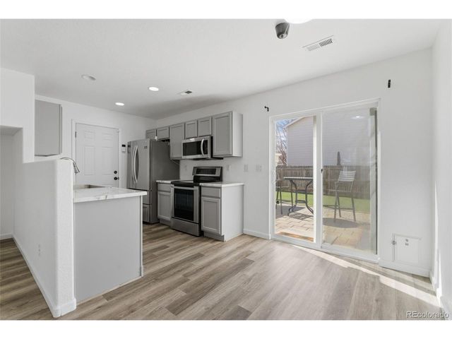 10657 Forester Pl, Longmont, CO 80504