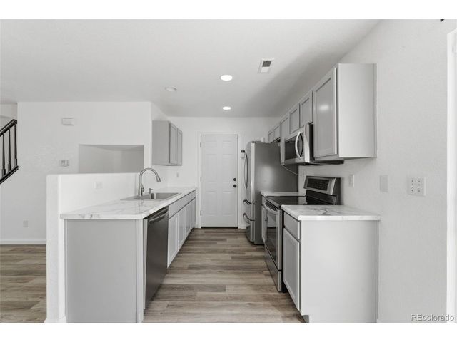 10657 Forester Pl, Longmont, CO 80504