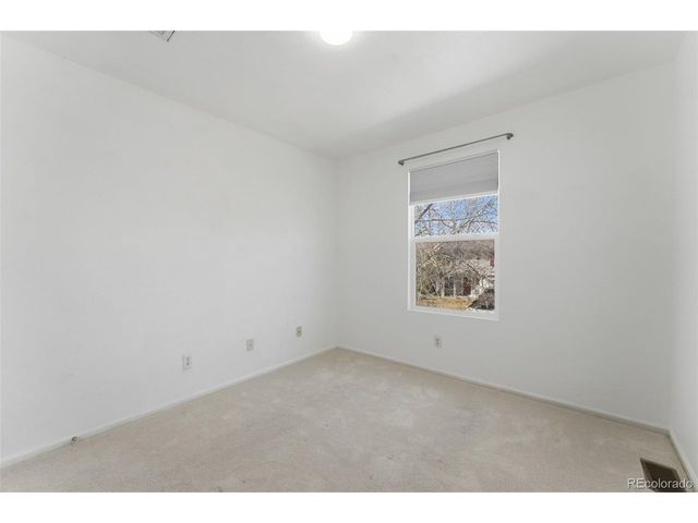 10657 Forester Pl, Longmont, CO 80504
