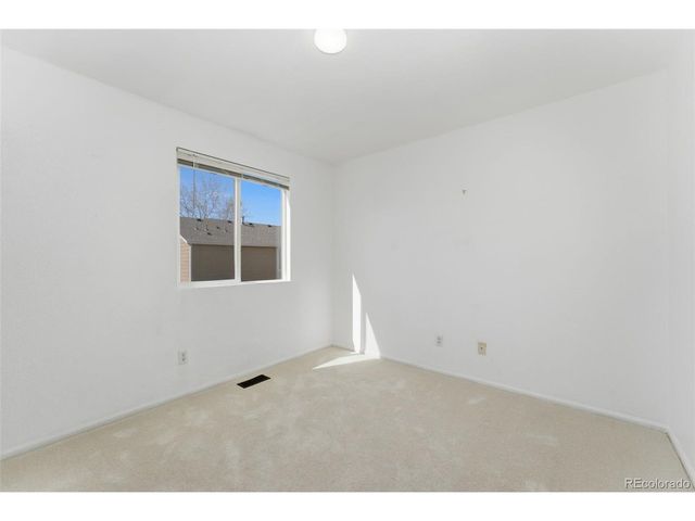 10657 Forester Pl, Longmont, CO 80504