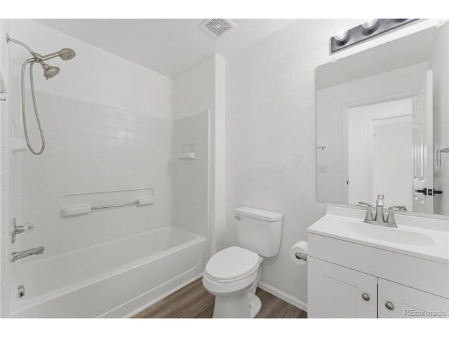 10657 Forester Pl, Longmont, CO 80504