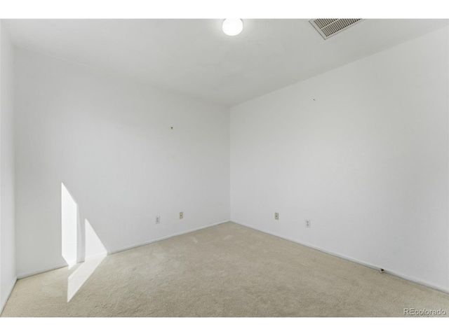 10657 Forester Pl, Longmont, CO 80504