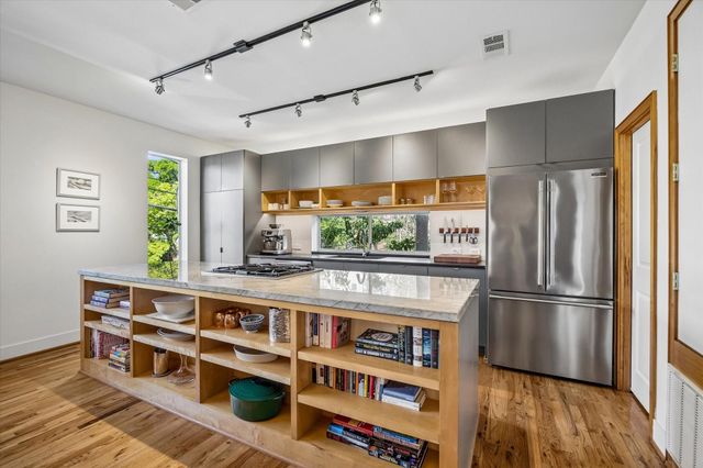 98 Drew Street A, Houston, TX 77006