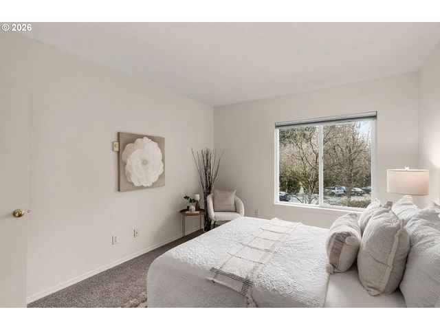 8720 Sw TUALATIN Rd 205, Tualatin, OR 97062