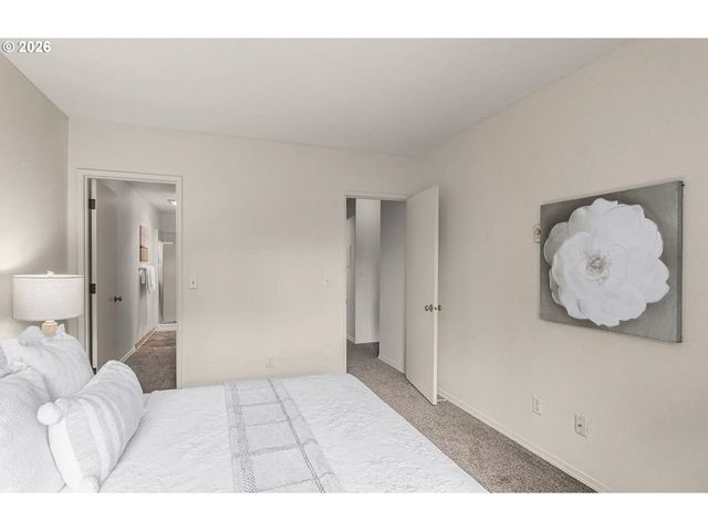 8720 Sw TUALATIN Rd 205, Tualatin, OR 97062