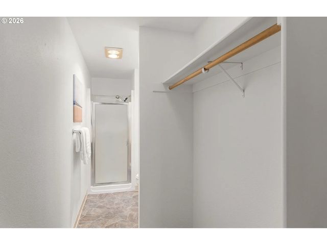 8720 Sw TUALATIN Rd 205, Tualatin, OR 97062