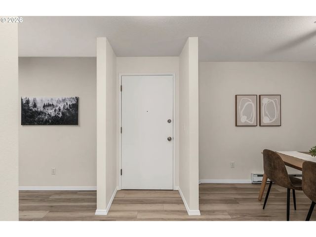 8720 Sw TUALATIN Rd 205, Tualatin, OR 97062