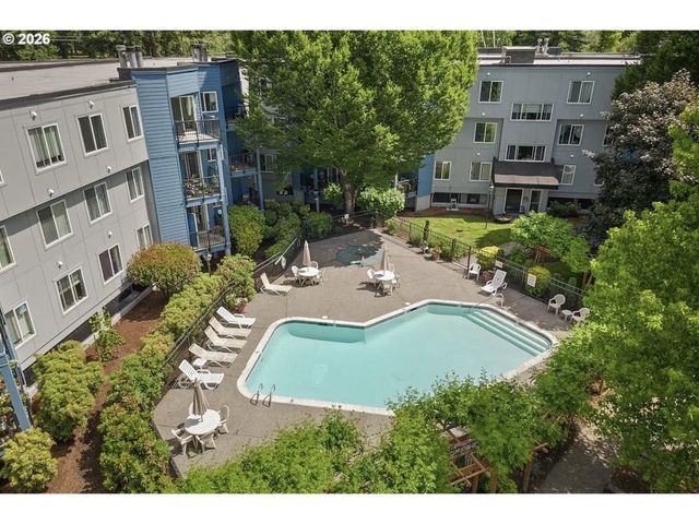 8720 Sw TUALATIN Rd 205, Tualatin, OR 97062