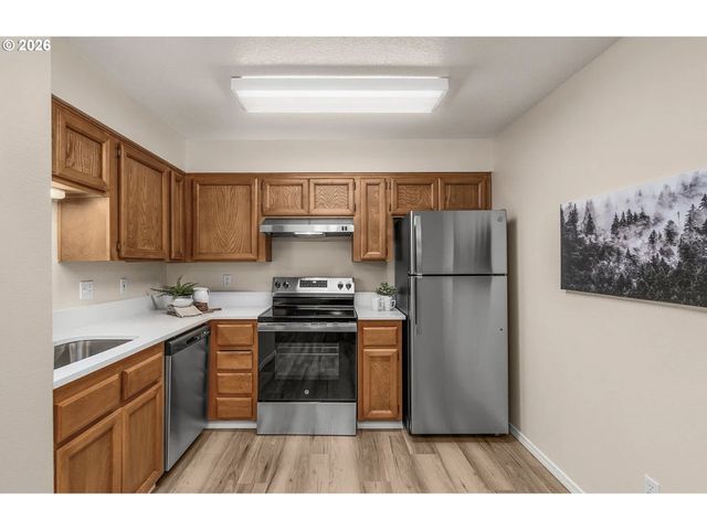 8720 Sw TUALATIN Rd 205, Tualatin, OR 97062