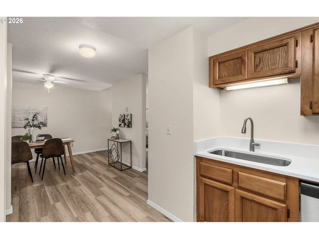 8720 Sw TUALATIN Rd 205, Tualatin, OR 97062