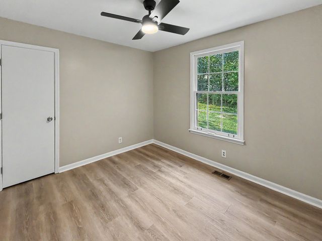 573 Bridgette Dr, Clarksville, TN 37042