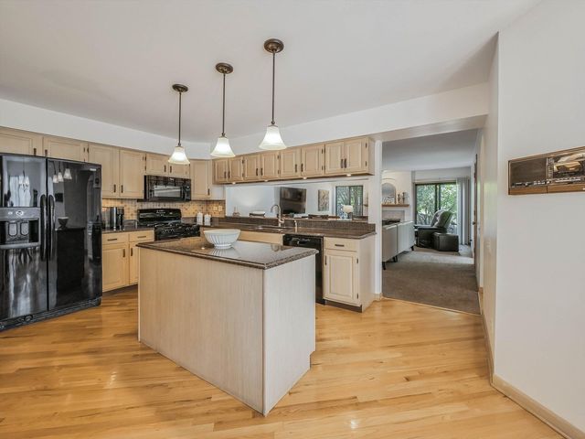 116 Cayuga Court, Bloomingdale, IL 60108