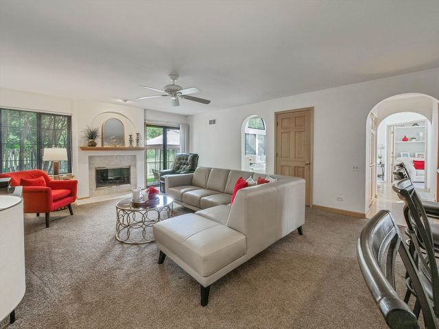 116 Cayuga Court, Bloomingdale, IL 60108