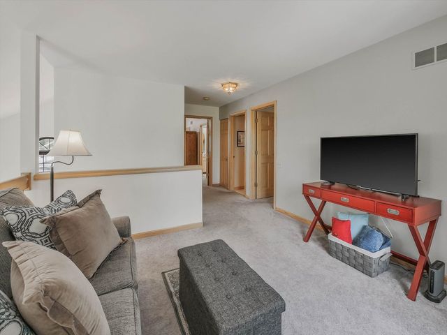 116 Cayuga Court, Bloomingdale, IL 60108