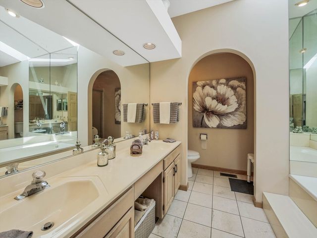 116 Cayuga Court, Bloomingdale, IL 60108