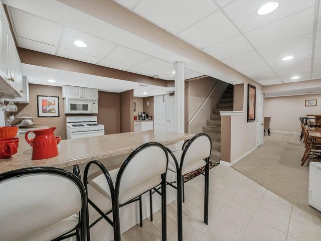 116 Cayuga Court, Bloomingdale, IL 60108