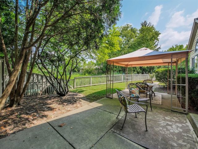 116 Cayuga Court, Bloomingdale, IL 60108