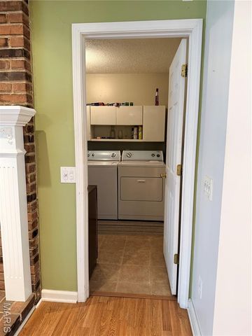 5517 Limerick Drive, Unincorporated, MO 63128