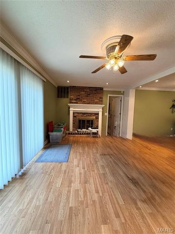 5517 Limerick Drive, Unincorporated, MO 63128