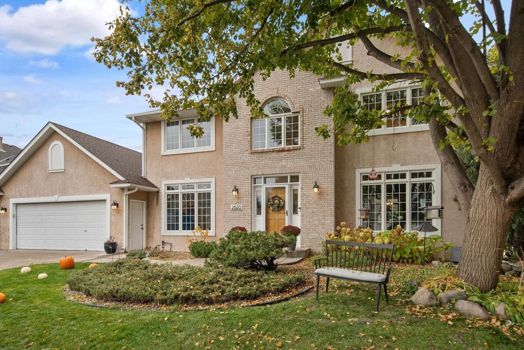 2620 Wexford Court, New Brighton, MN 55112