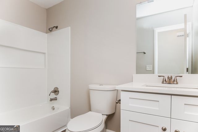 2528 Country Lake Circle, Powder Springs, GA 30127