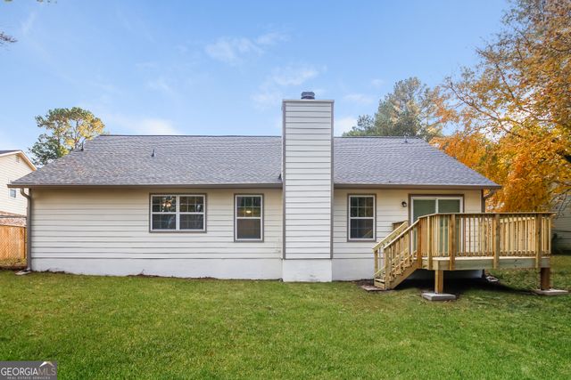 2528 Country Lake Circle, Powder Springs, GA 30127