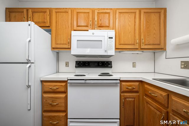 915 Heritage Village A, Southbury, CT 06488