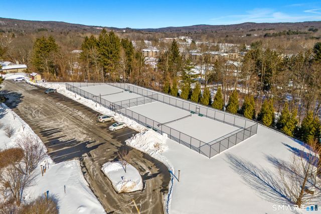 915 Heritage Village A, Southbury, CT 06488