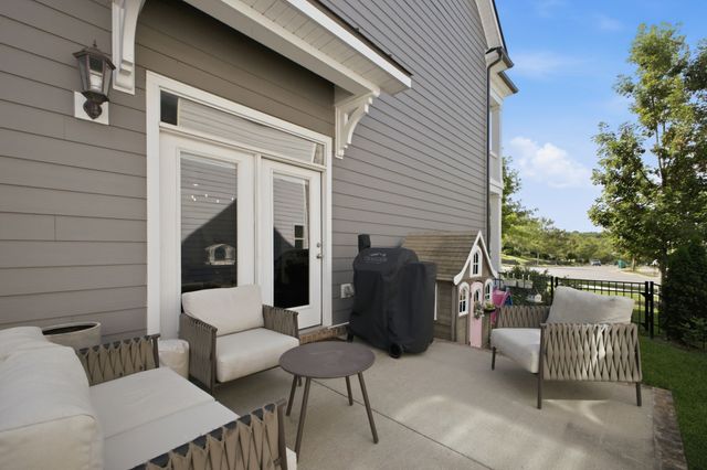 2122 Notchleaf Rd, Antioch, TN 37013