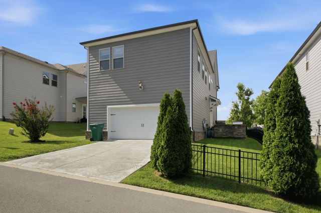 2122 Notchleaf Rd, Antioch, TN 37013