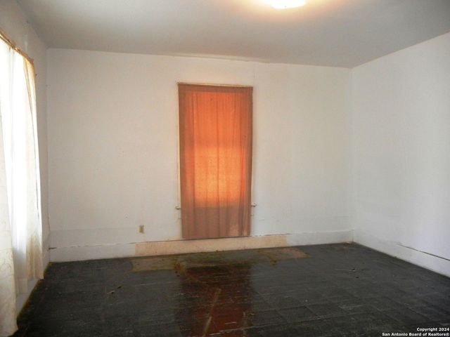 1845 SALTILLO ST, San Antonio, TX 78207
