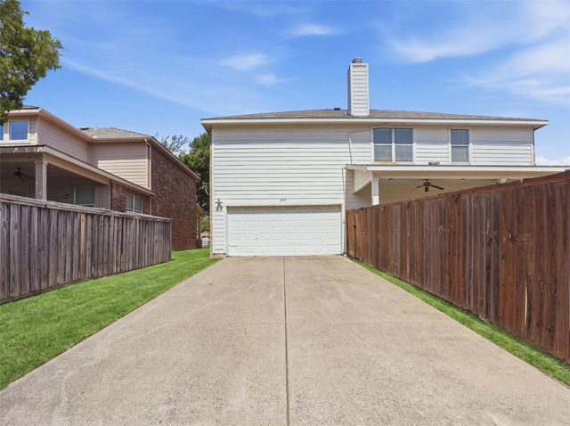 2159 Fair Weather Drive, Lancaster, TX 75146