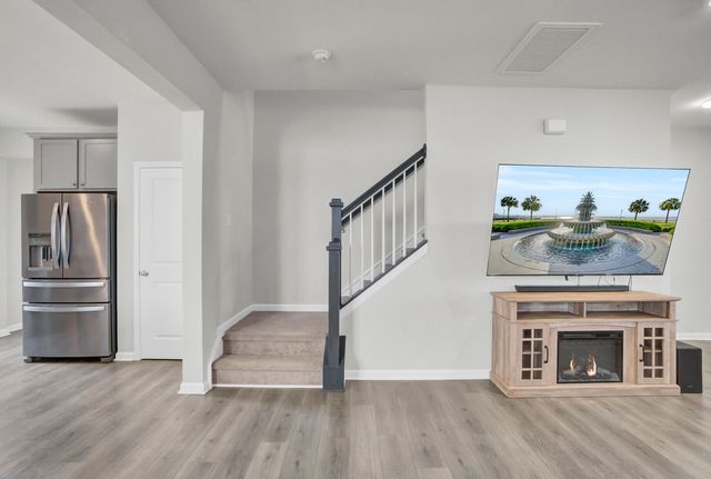 1528 Homecoming Boulevard, Ravenel, SC 29470