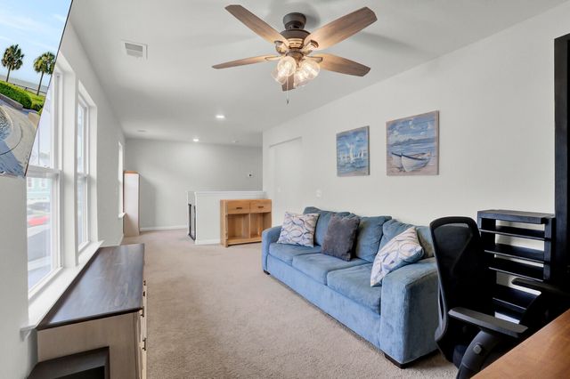 1528 Homecoming Boulevard, Ravenel, SC 29470