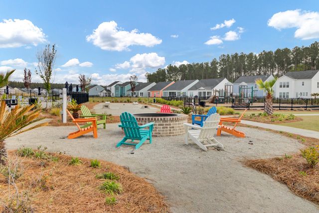 1528 Homecoming Boulevard, Ravenel, SC 29470