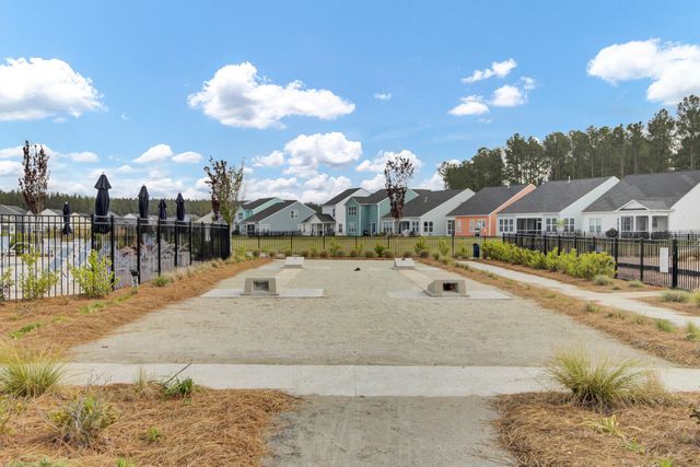 1528 Homecoming Boulevard, Ravenel, SC 29470