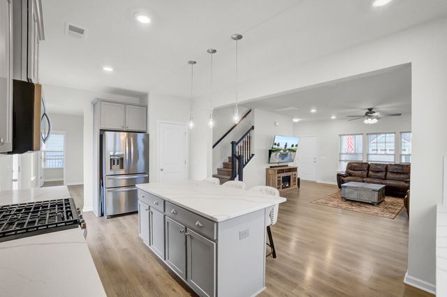 1528 Homecoming Boulevard, Ravenel, SC 29470