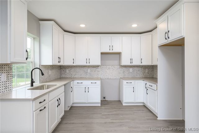 3913 Paoli Pike, Floyds Knobs, IN 47119