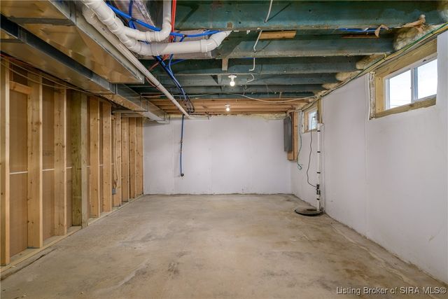 3913 Paoli Pike, Floyds Knobs, IN 47119