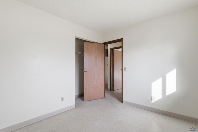 3905 HAMPTON CT, Rapid City, SD 57701