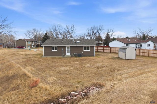 3905 HAMPTON CT, Rapid City, SD 57701