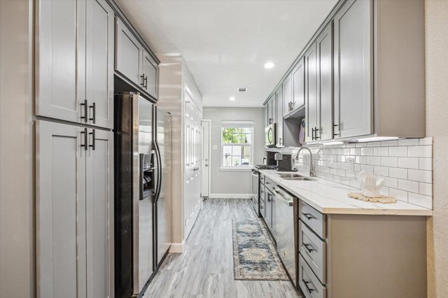 3808 Cochran Street, Houston, TX 77009