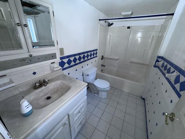 18 CHERRY ST, Pedricktown, NJ 08067