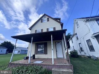 18 CHERRY ST, Pedricktown, NJ 08067