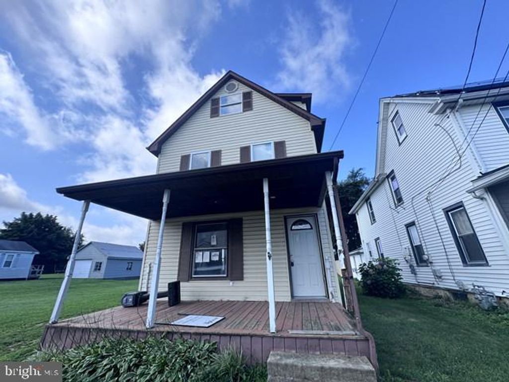 18 CHERRY ST, Pedricktown, NJ 08067