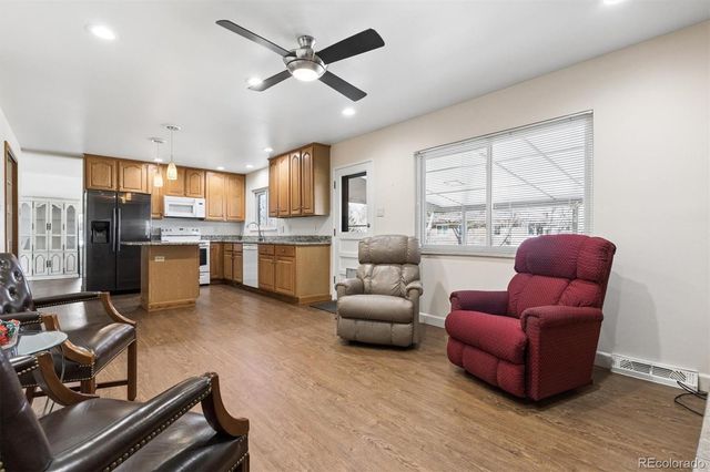 8005 E Princeton Avenue, Denver, CO 80237