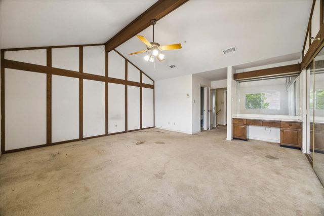 5876 Valley Forge Drive 148, Houston, TX 77057