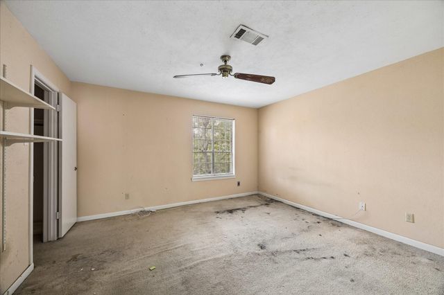 5876 Valley Forge Drive 148, Houston, TX 77057