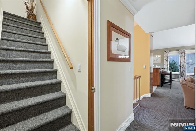 4 Lesa Lane, Hillsdale, NJ 07642