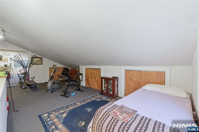 4 Lesa Lane, Hillsdale, NJ 07642